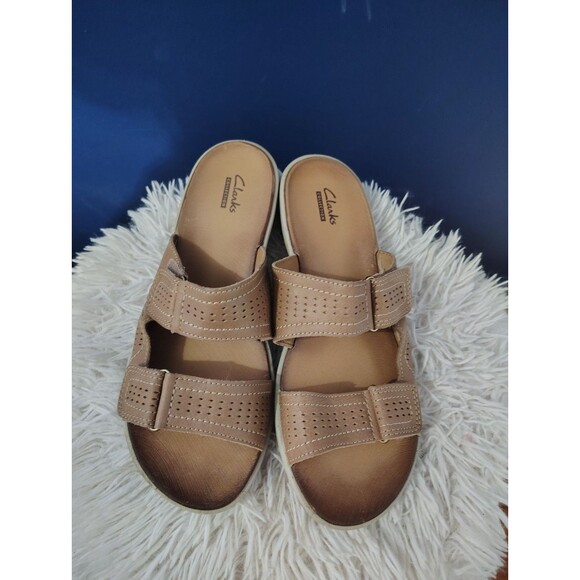 Clarks Collection Women's Size 8 Brown Open Toe Wedge Strap Sandals Slip On - Picture 1 of 7